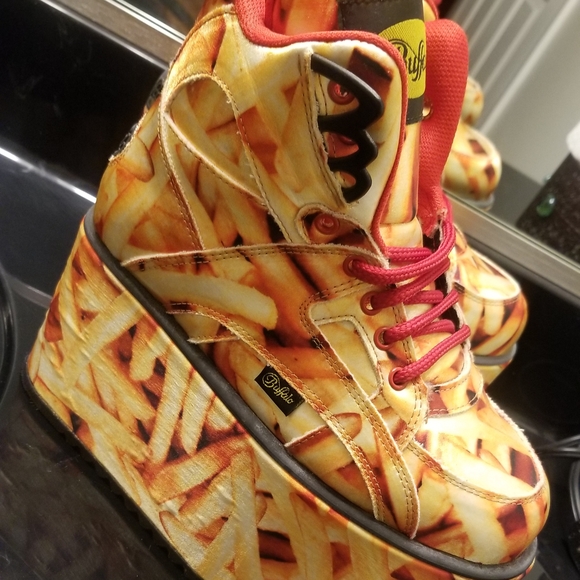 Buffalo David Bitton French Fry Print Platform Sneakers - Picture 2 of 5